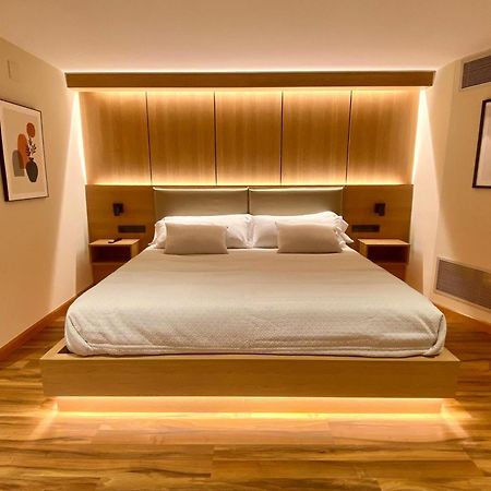 פונפרדה Hostal Rio Selmo מראה חיצוני תמונה