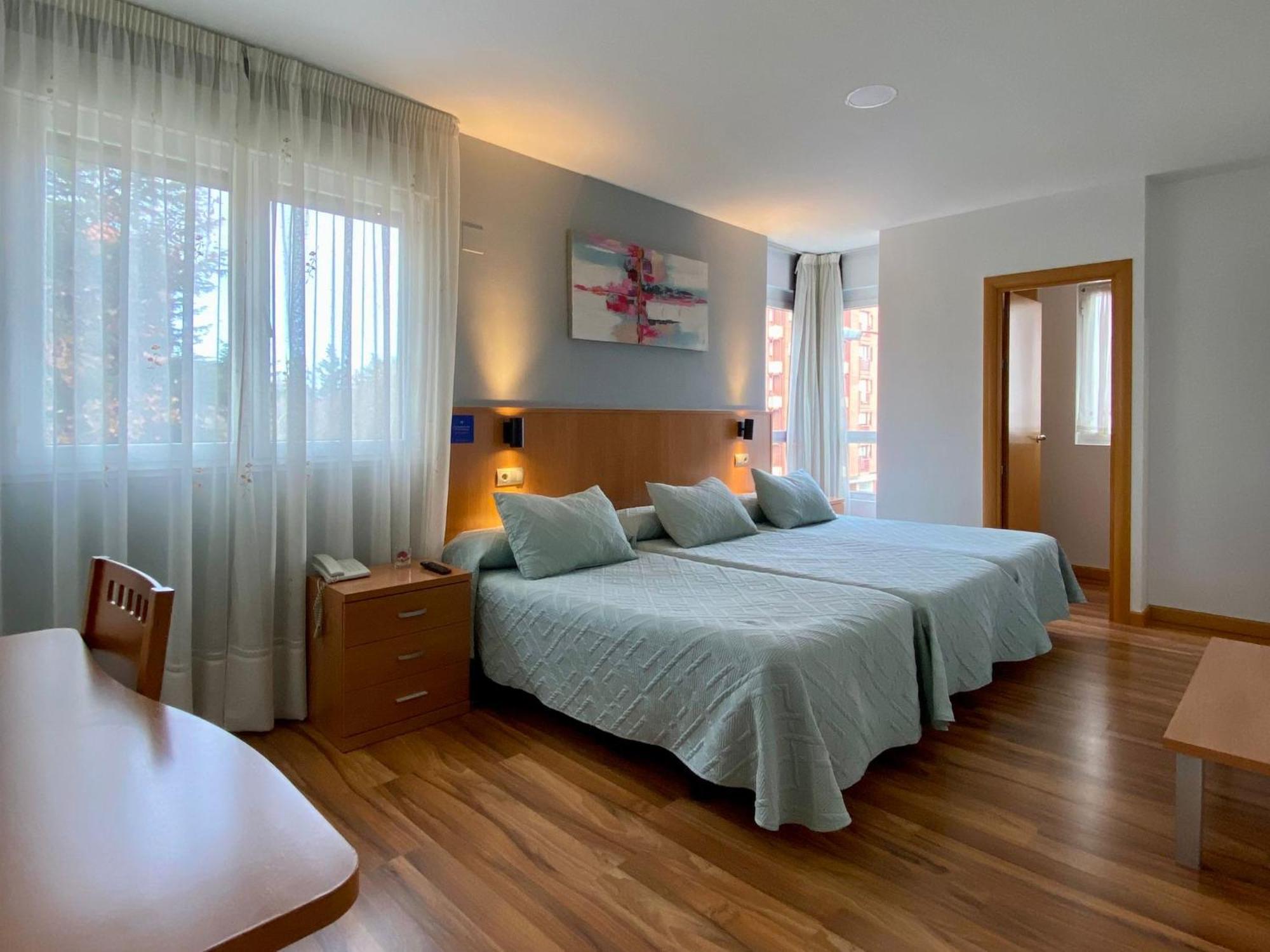 פונפרדה Hostal Rio Selmo מראה חיצוני תמונה
