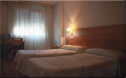 פונפרדה Hostal Rio Selmo חדר תמונה